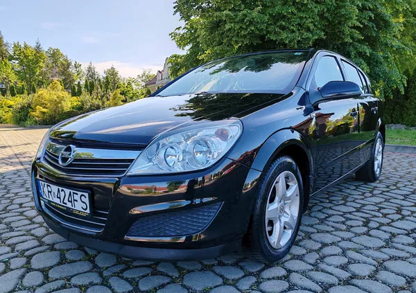 Opel Astra cena 14200 przebieg: 215000, rok produkcji 2007 z Radłów małe 92